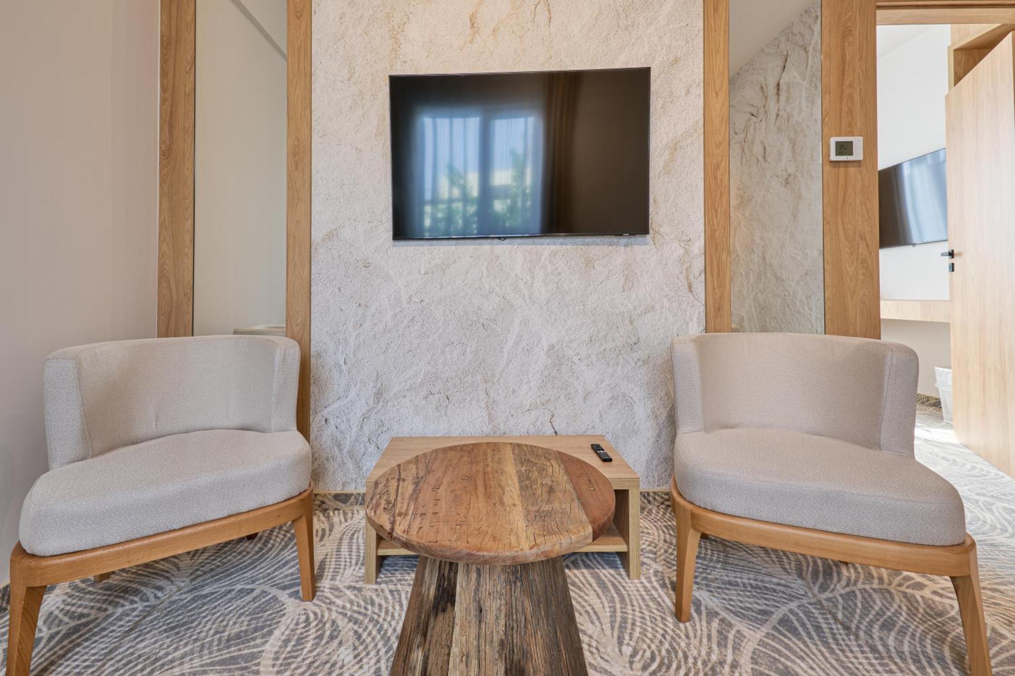 Hotel Serenity Temesvár Kültér fotó