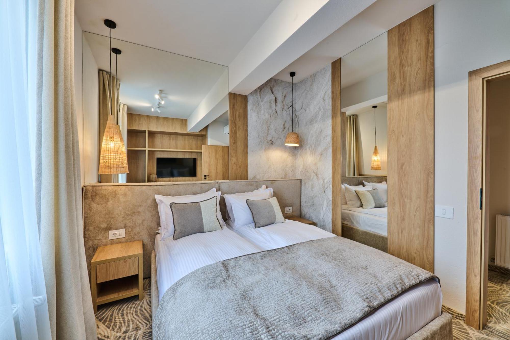Hotel Serenity Temesvár Kültér fotó