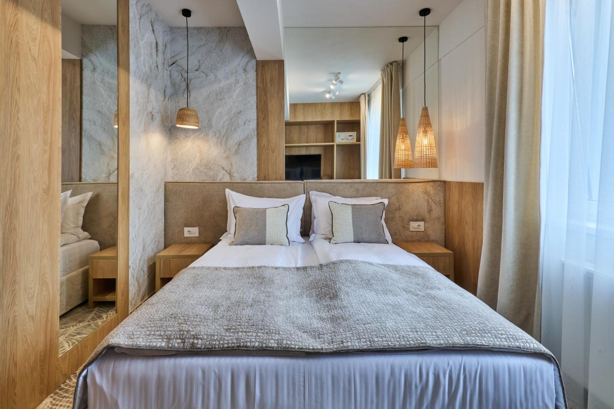 Hotel Serenity Temesvár Kültér fotó