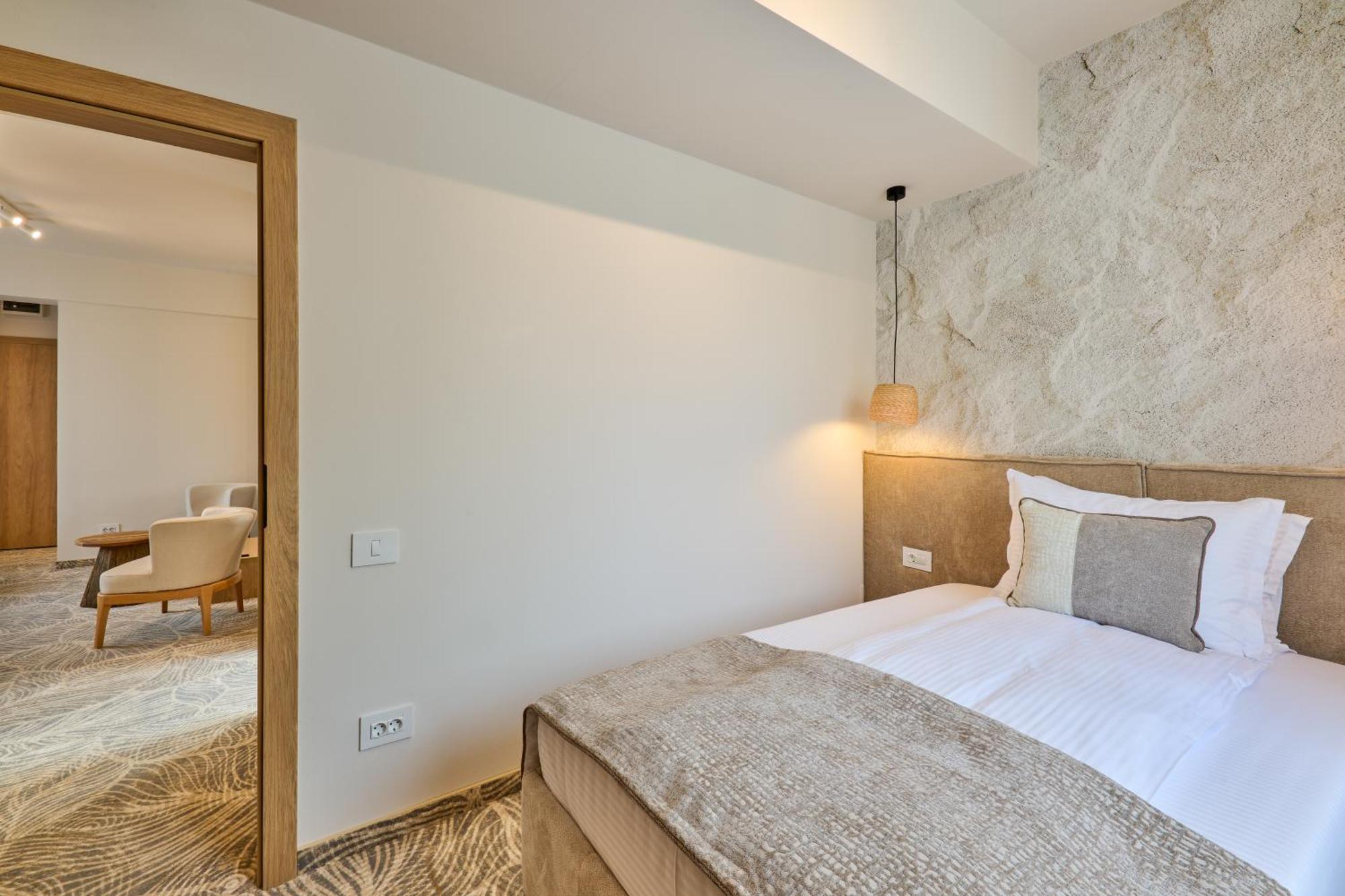 Hotel Serenity Temesvár Kültér fotó