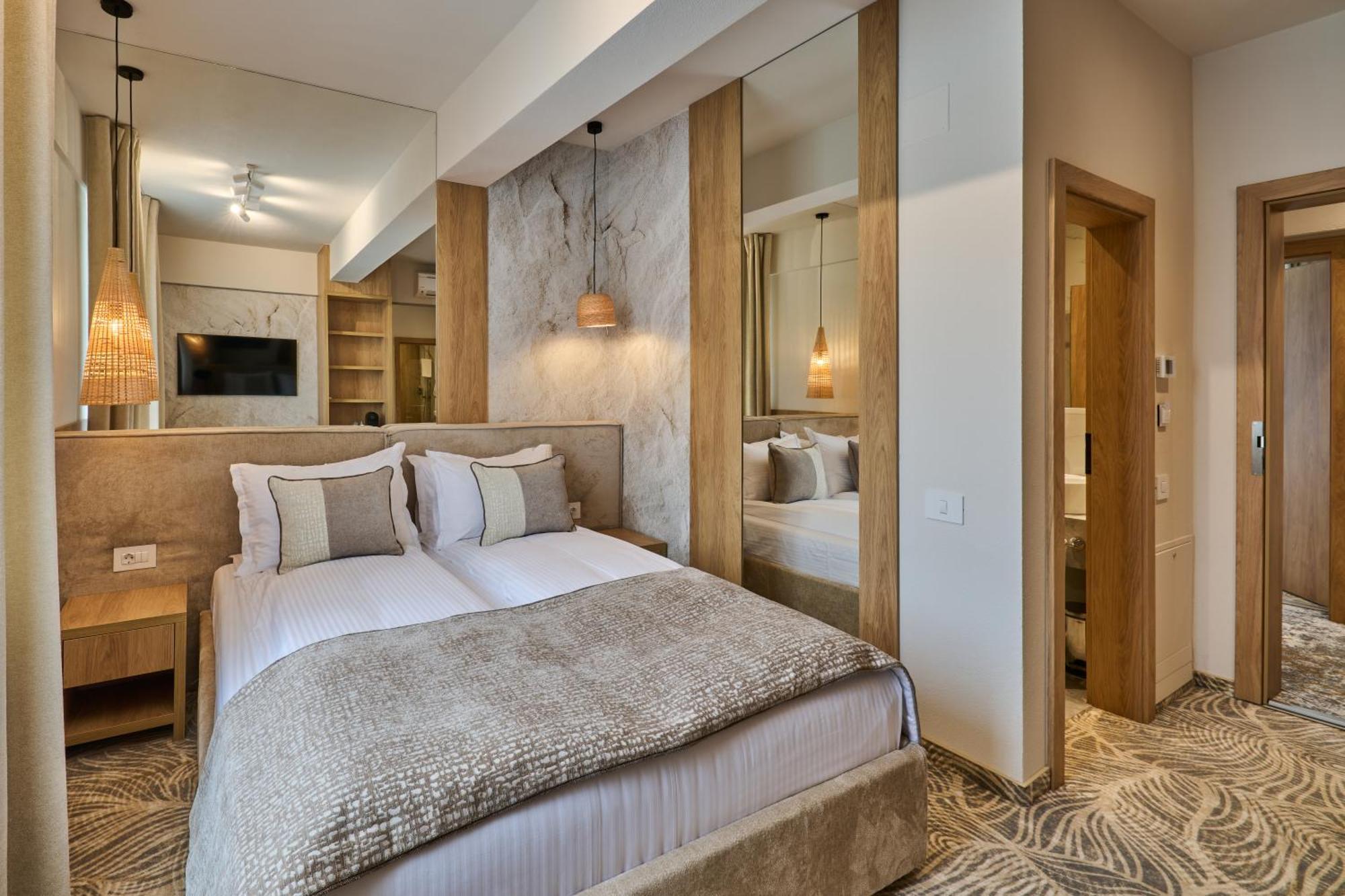 Hotel Serenity Temesvár Kültér fotó