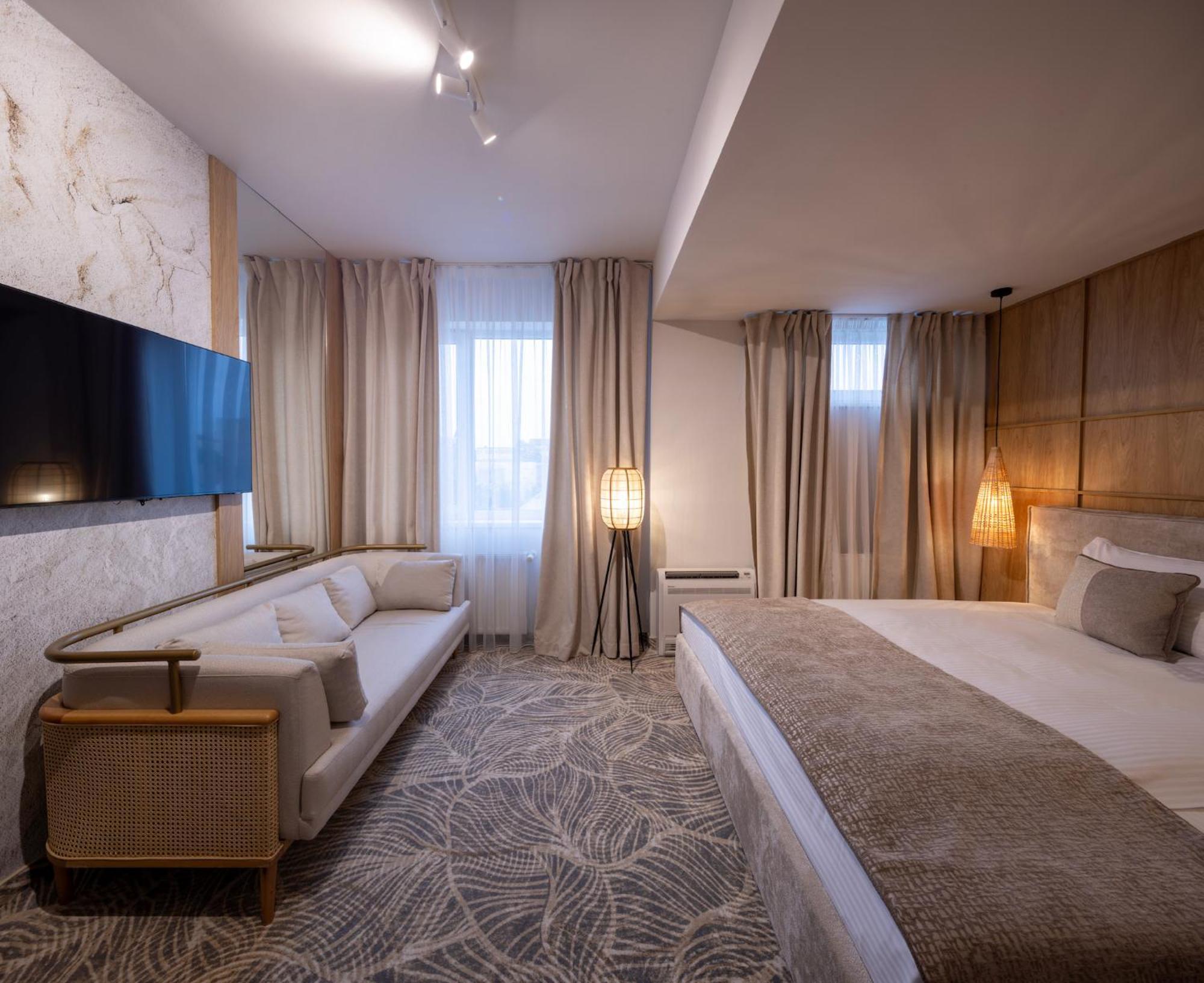 Hotel Serenity Temesvár Kültér fotó